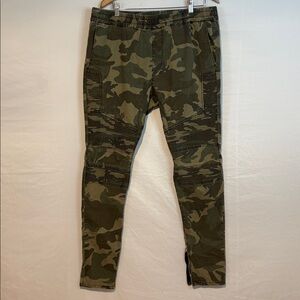 Pacsun Men’s Camo Moto Zip Ankle Pants Size XL